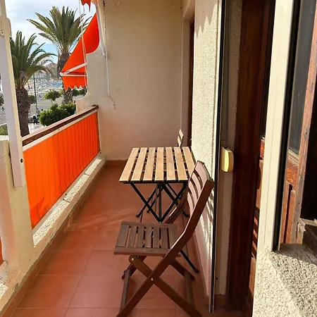 Veramar Prime Beachfront Location, Free Parking, Steps To The Apartamento Los Cristianos (Tenerife)